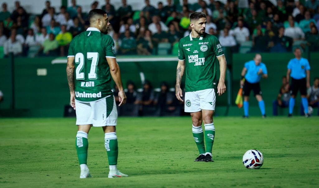 Olho vivo! Goiás passa em branco no ataque e preocupa após empate no clássico