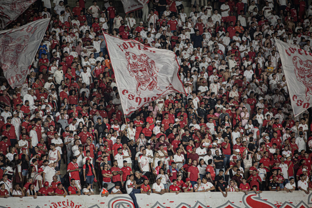 Foto: Beto Corrêa / Torcida do Vila Nova F.C. no Serra Dourada