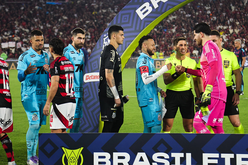 Fotos: Gilvan de Souza/Flamengo / Neymar em jogo no Maracanã